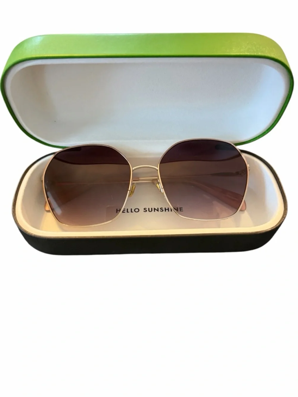 Kate Spade gold rimmed sunglasses with case - Picture 1 of 16